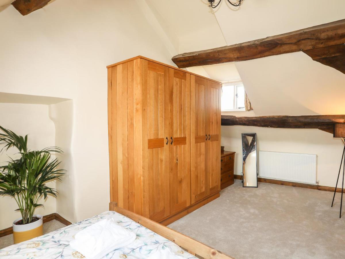 Above Deck Apartment Beaumaris Bagian luar foto